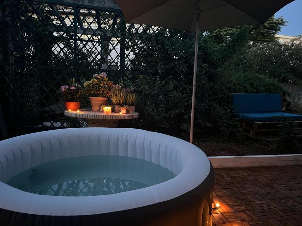 Superbe Appartement Avec Jacuzzi Avec Jardin Prive Lyon Exteriér fotografie